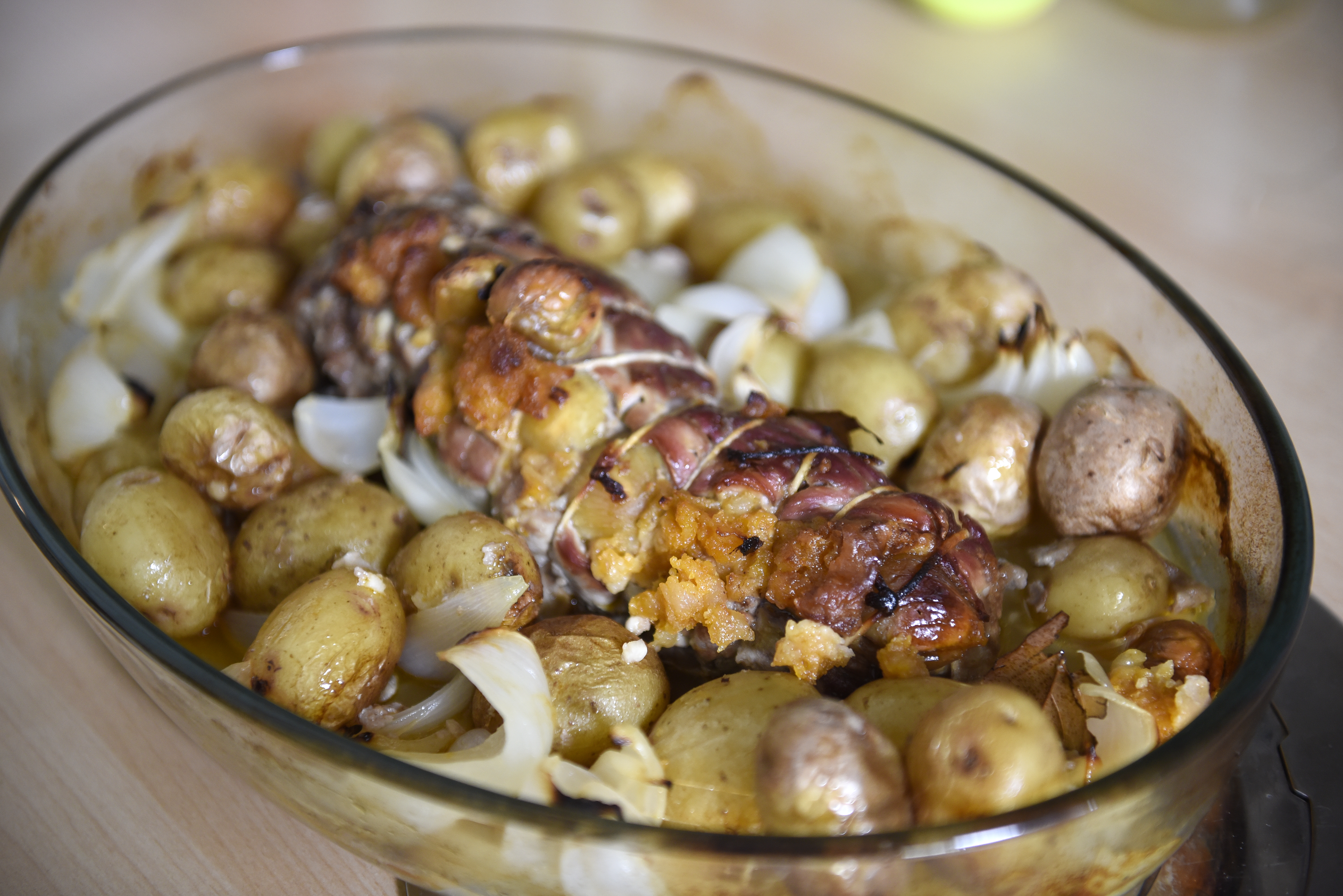 Lombo de Carne recheado com Farinheira, Castanhas e Esparregado