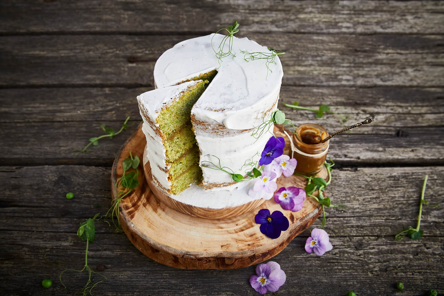Bolo de Ervilha com Caramelo de Coco