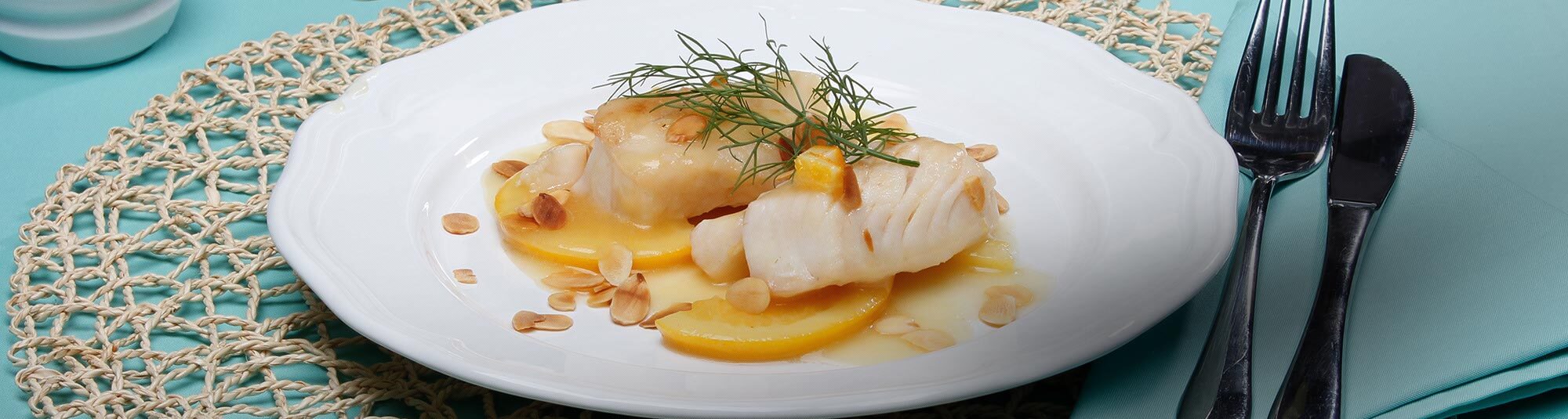 Flores de Bacalhau Fresco com Frutas Cítricas