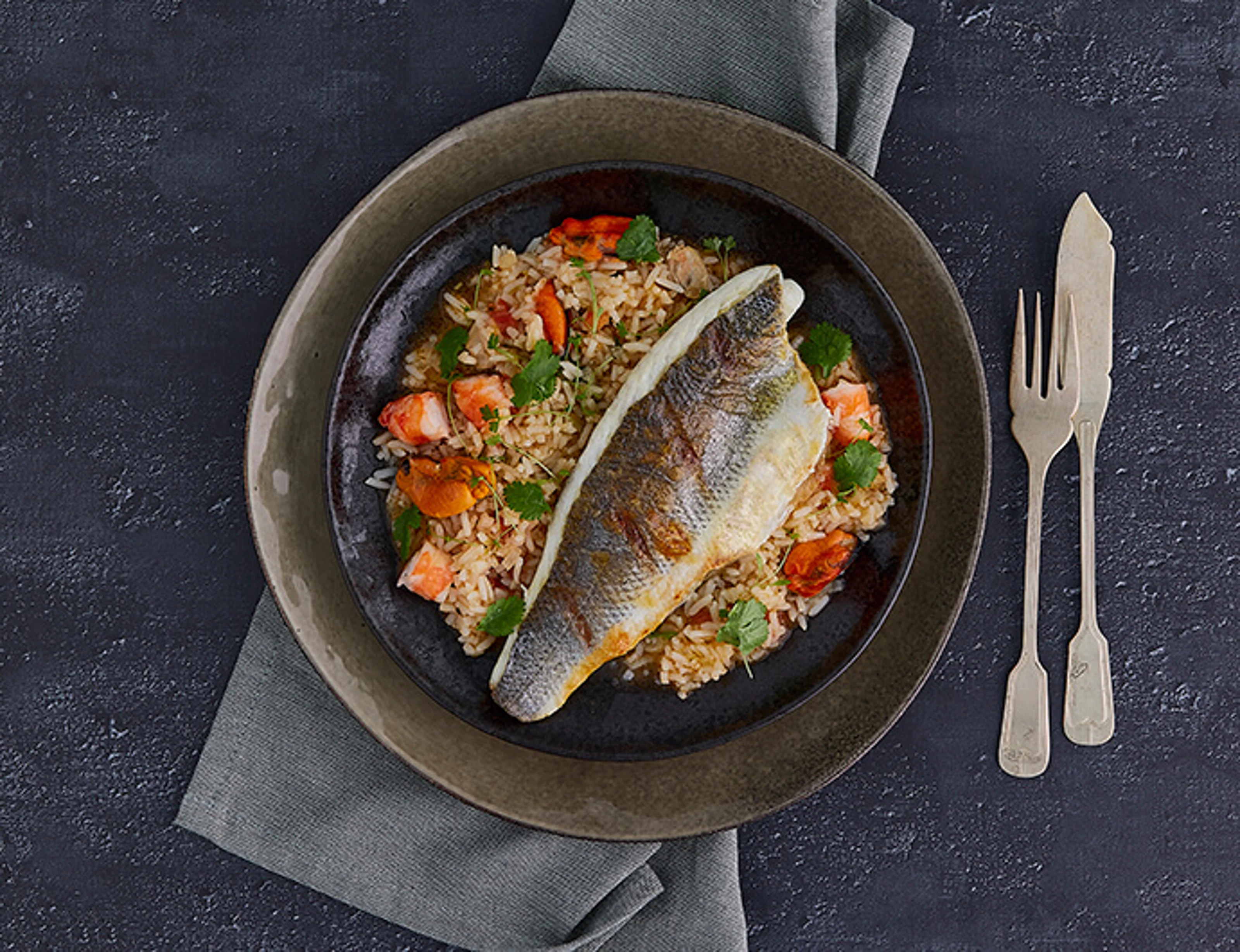 robalo-grelhado-com-arroz-do-mar.jpg